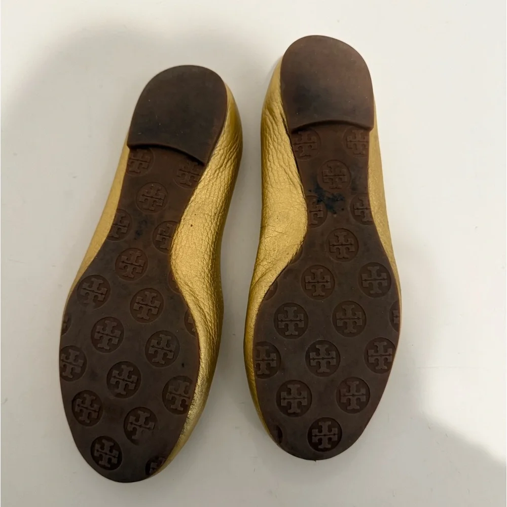 Tory Burch Reva Gold Metallic Ballet Flats Grained Leather Logo Size 7 Y2K